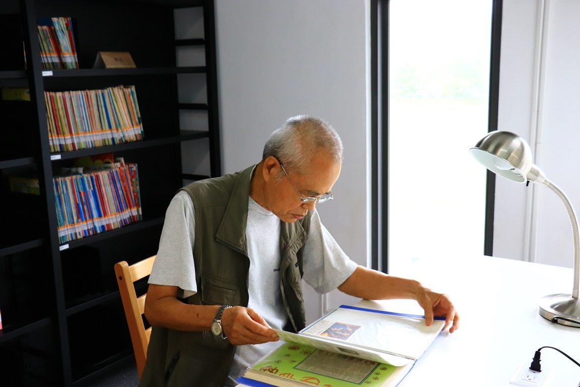 圖說:林文寶老師至今投身研究不輟